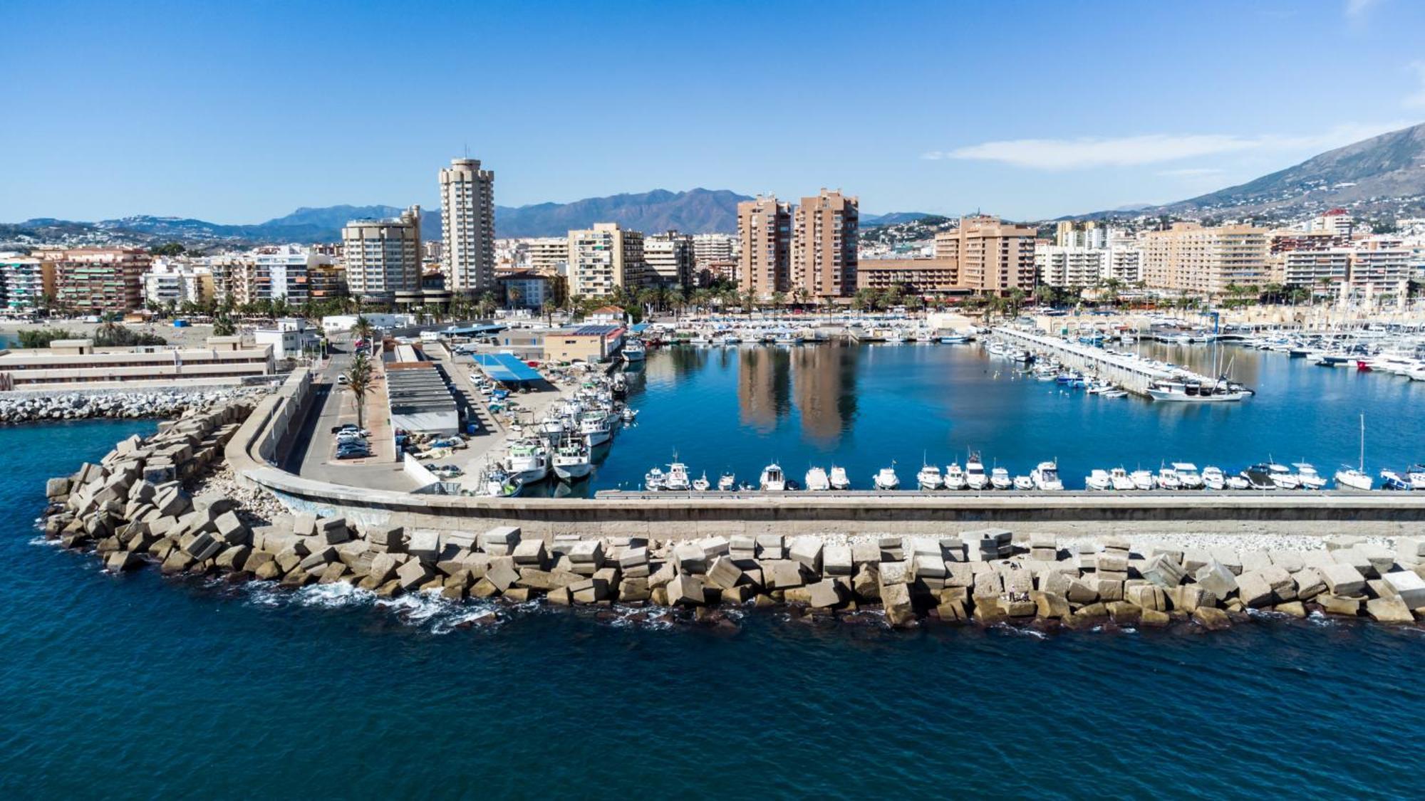 Sur Suites Palmeras 4 Фуeнхирола Екстериор снимка