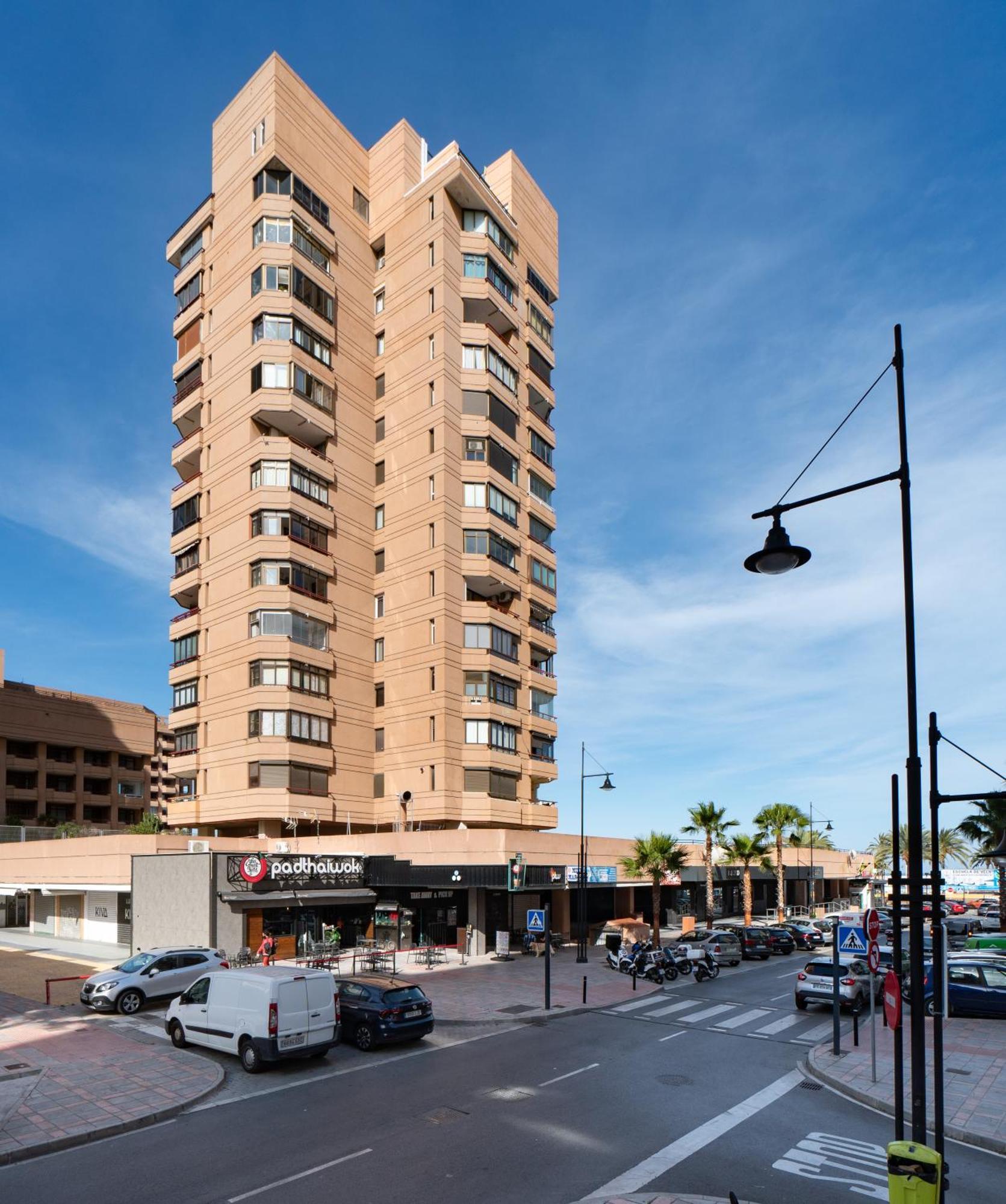 Sur Suites Palmeras 4 Фуeнхирола Екстериор снимка