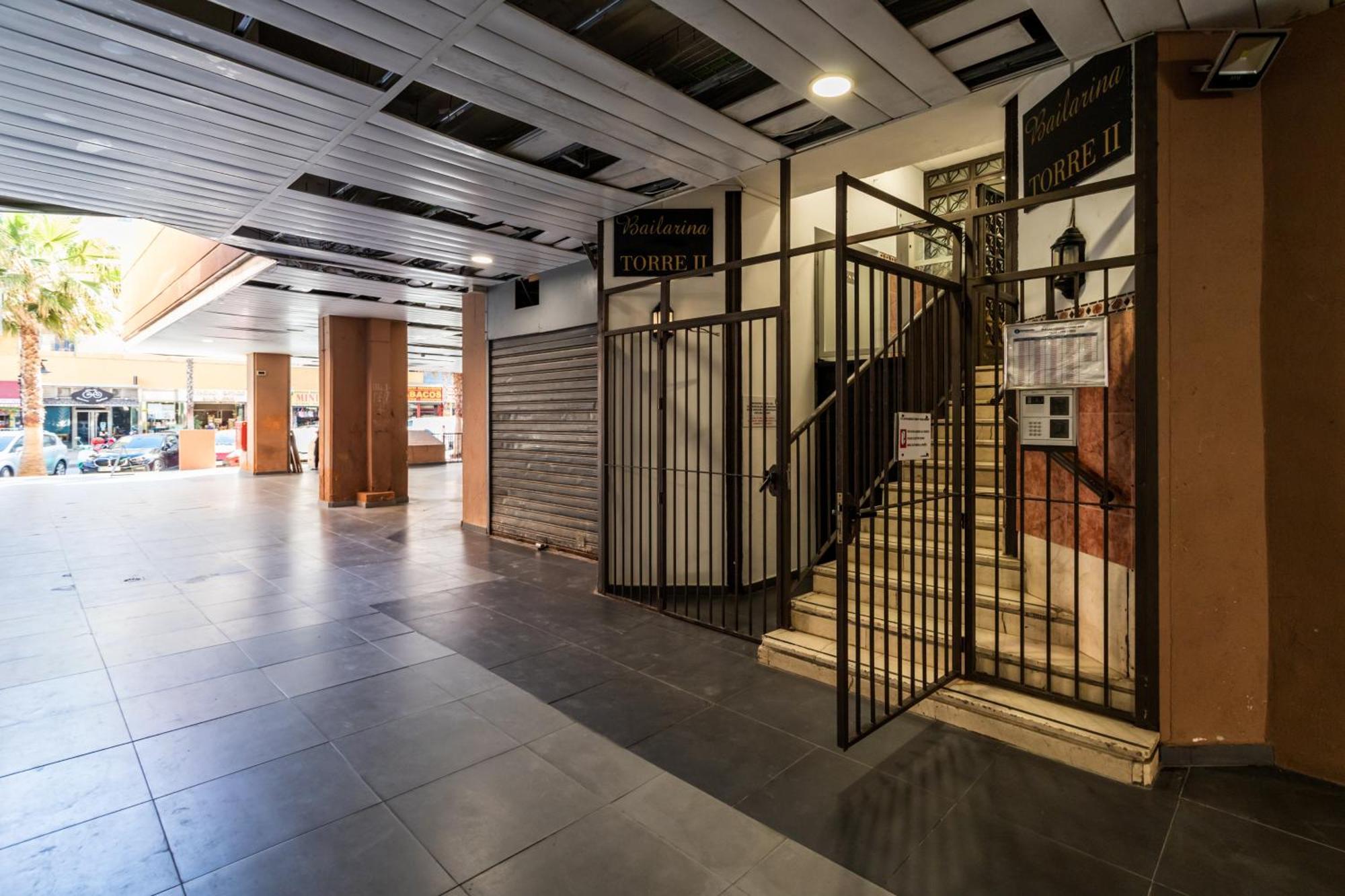 Sur Suites Palmeras 4 Фуeнхирола Екстериор снимка