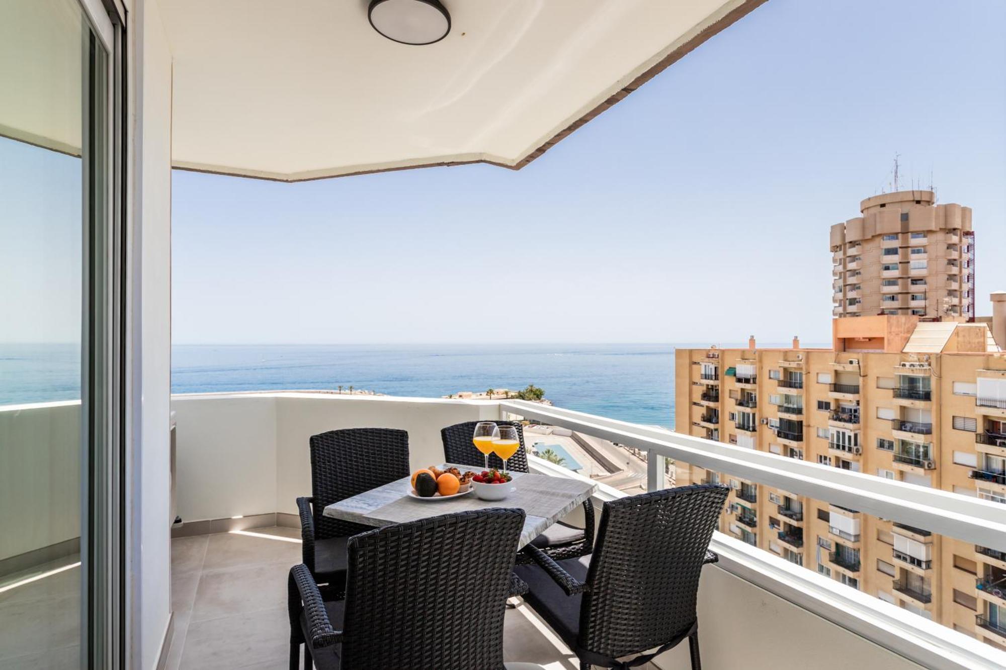 Sur Suites Palmeras 4 Фуeнхирола Екстериор снимка