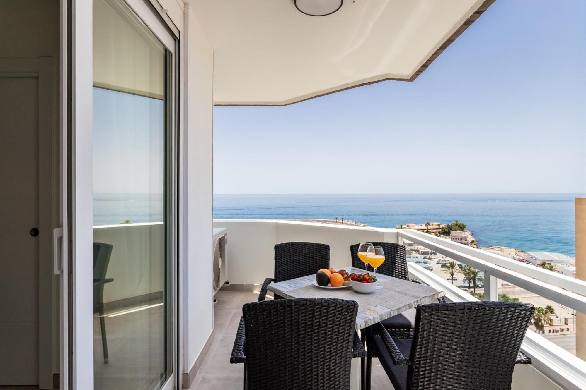 Sur Suites Palmeras 4 Фуeнхирола Екстериор снимка