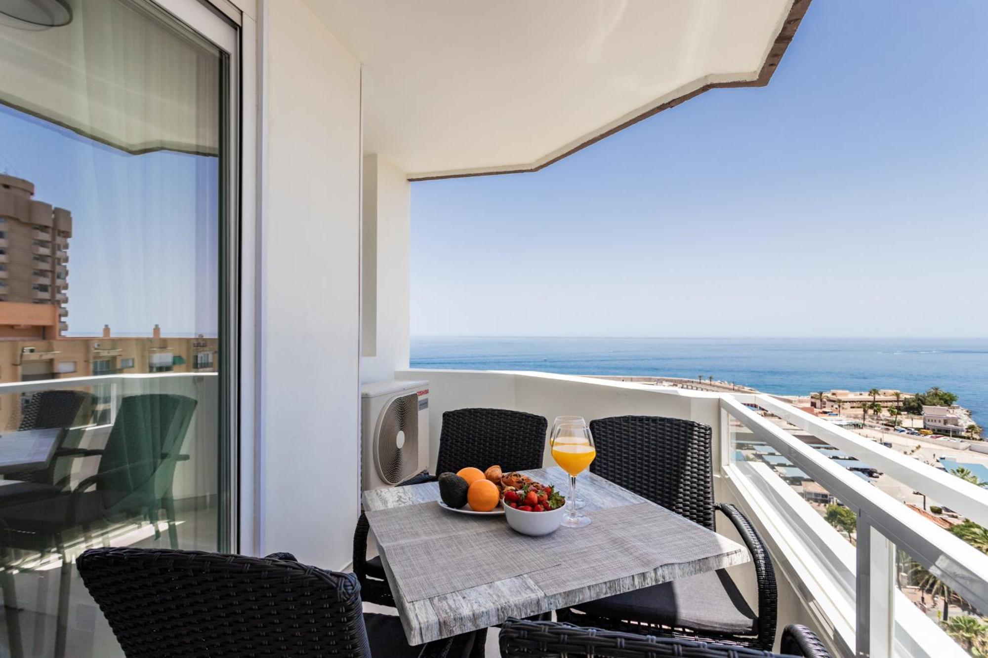Sur Suites Palmeras 4 Фуeнхирола Екстериор снимка
