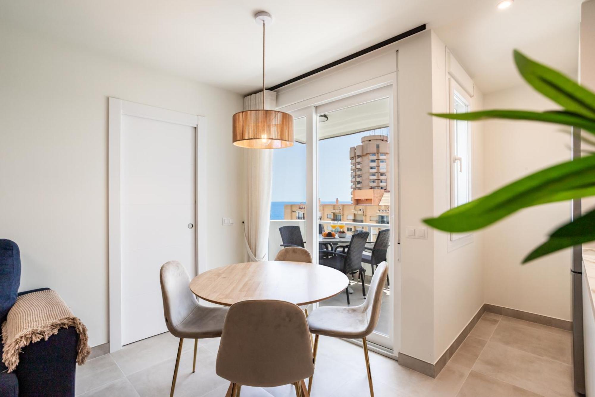 Sur Suites Palmeras 4 Фуeнхирола Екстериор снимка